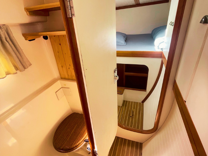 cabine arrière et toilettes